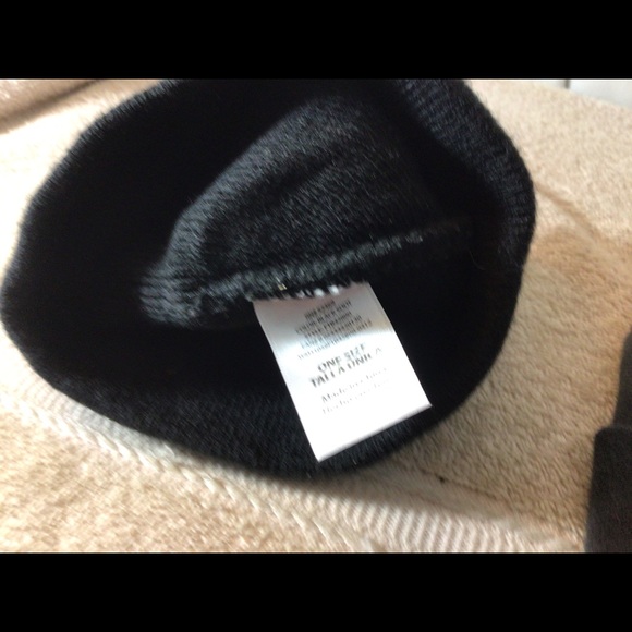 Cute Set of 2 Infant Boys Sz 0-3 M Gray & Blk Hats - Picture 8 of 11